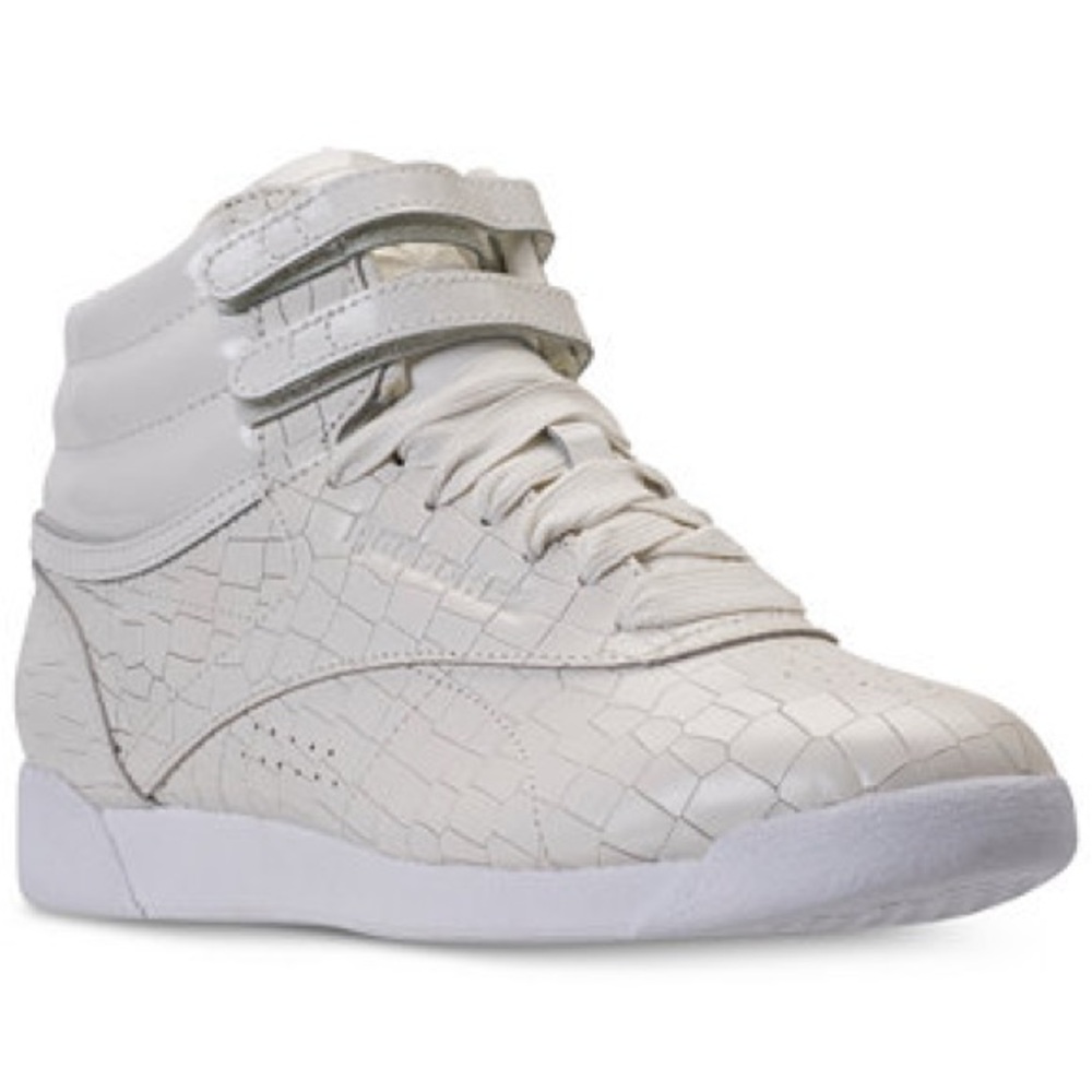 BRAND NEW women reebok freestyle leather high top casual crackle shoes size US 7